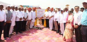 गोकुळचा सौर ऊर्जा प्रकल्प पर्यावरण संरक्षणासह स्वच्छ ऊर्जा अभियानाचे आदर्शवत मॉडेल ठरेल : नाम. हसन मुश्रीफ (‘ गोकुळ’च्या करमाळा येथील सौर उर्जा प्रकल्पाचे उद्‌घाटन )